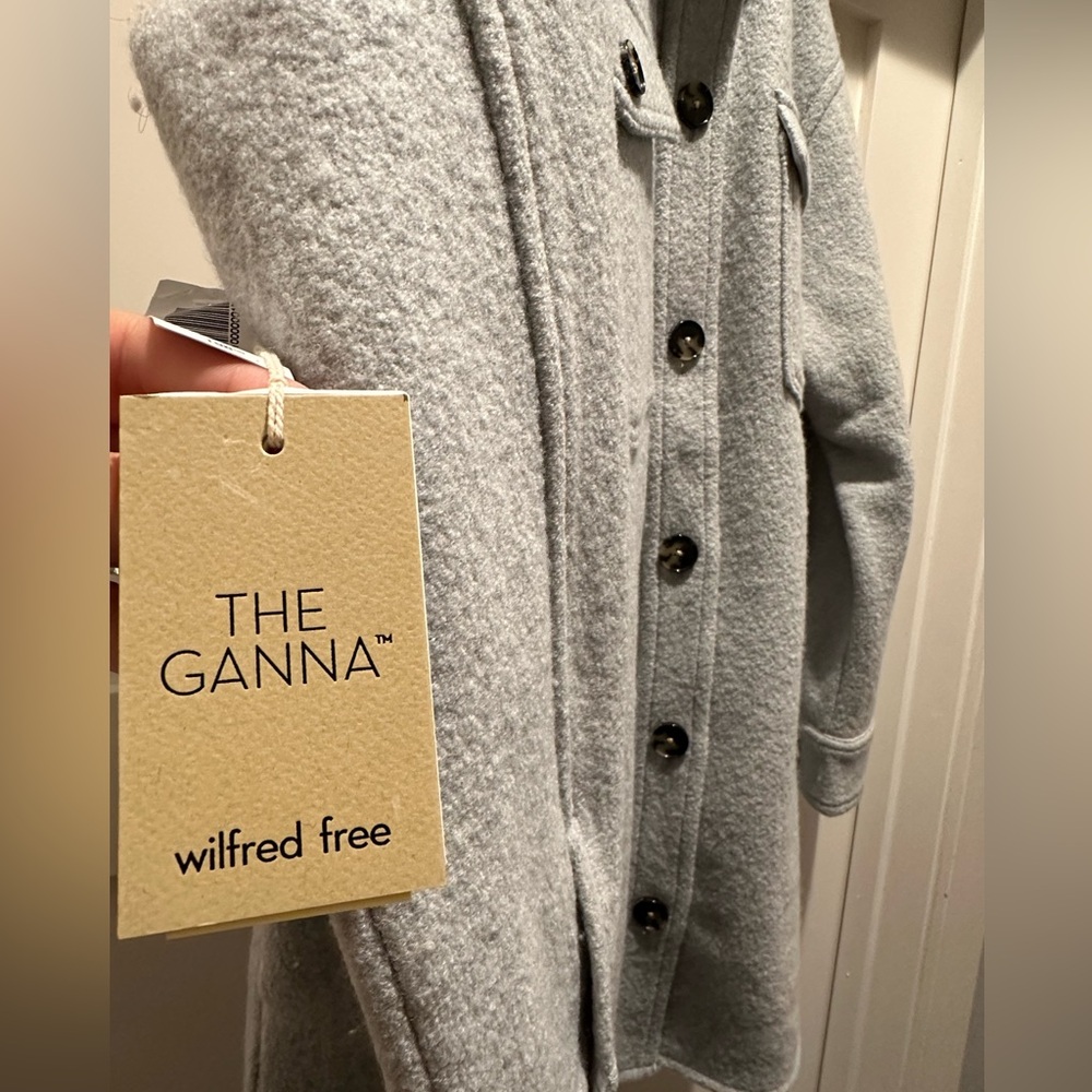 Aritzia shirt jacket